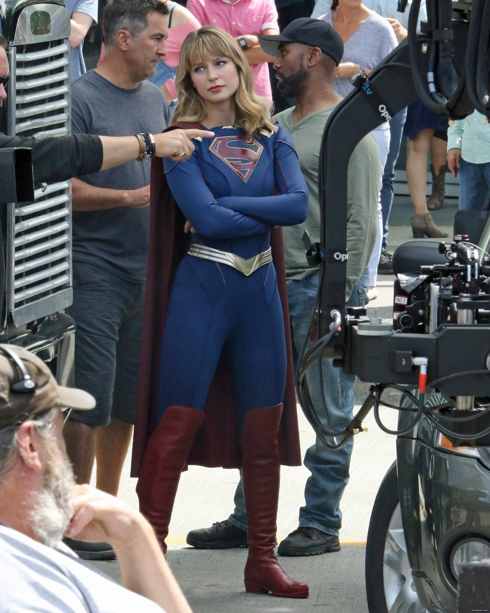 Supergirl-Season-5-Set-Photos-1.jpg