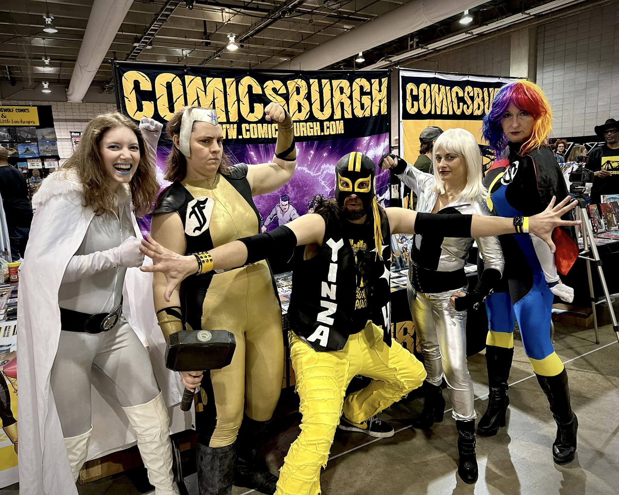 yinza at 3 rivers comicon with heroineburgh 2.jpg